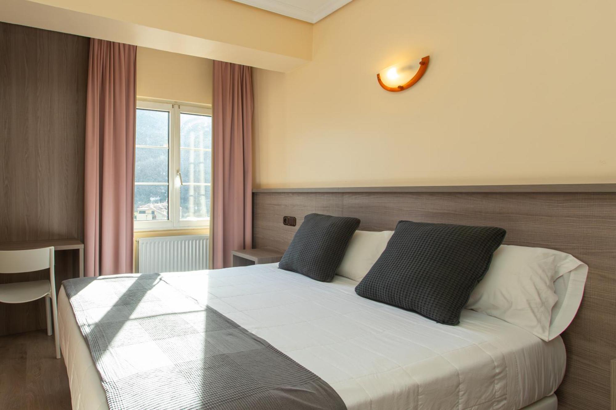Hotel Naranjo De Bulnes Лас-Аренас Екстер'єр фото